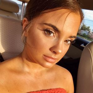 Meet your Posher, Marisa